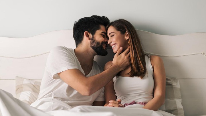 Panduan Lengkap Cara Berhubungan Intim dan Membangun Koneksi Batin dan Fisik yang Harmonis
